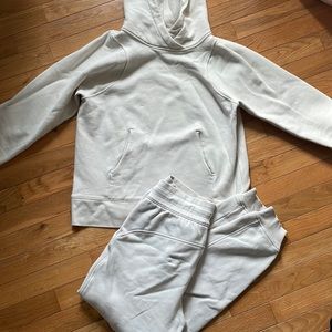Lululemon Scuba Set